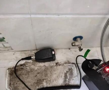 琼山屋顶漏水维修公司分享下卫生间漏水的危害及解决方法